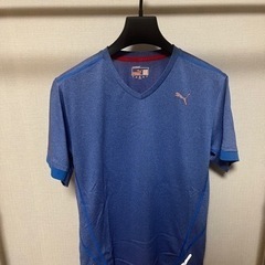 PUMA プーマ　スポーツ Vネック Tシャツ　中古品（状態良品）