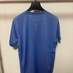PUMA プーマ　スポーツ Vネック Tシャツ　中古品（状態良品）の画像
