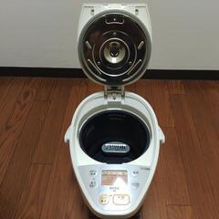 〈最終値下げ〉パナソニックPanasonic電気ポット［３．０Ｌ／電動式］NC-SU303ホワイト※動作正常・綺麗の画像