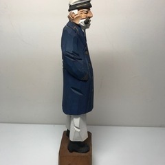 N2401-853 船長 木彫り 汚れあり 中古の画像