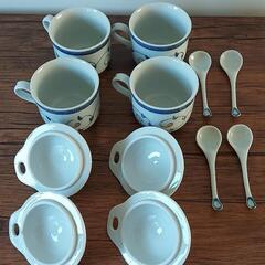 【未使用品】三色唐草バラエティーカップ4客 スプーン、蓋付き 雅峰の画像