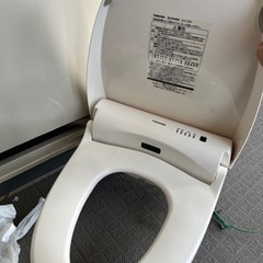 東芝製　温水洗浄便座