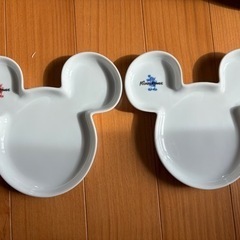4枚セット　ディズニー　ミッキー　ミニー型プレート　平皿　の画像