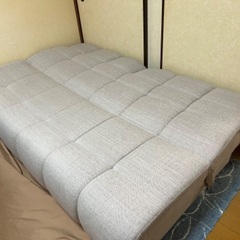 ソファーベッドの画像