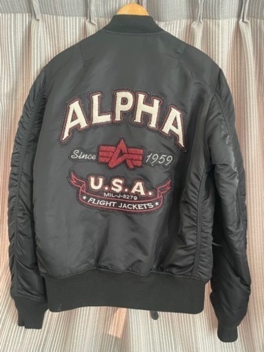 アルファインダストリーズ　ジャンパー