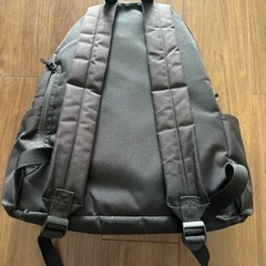 無印良品　肩の負担を軽くする　撥水リュックサック　黒の画像