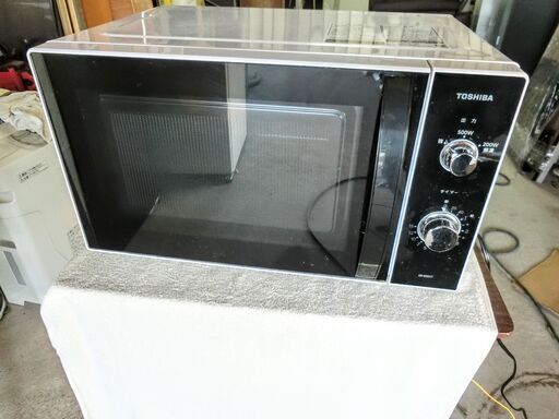 TOSHIBA 東芝 電子レンジ 2022年フラット庫内 ダイヤル式 ER-WM17 (W)