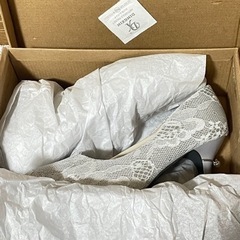 【開封済み新品】パールデザイン　レースパンプス　Mの画像