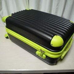 カラフルなソフトキャリーケース　中古