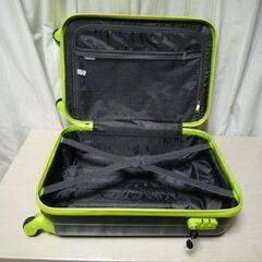 カラフルなソフトキャリーケース　中古の画像