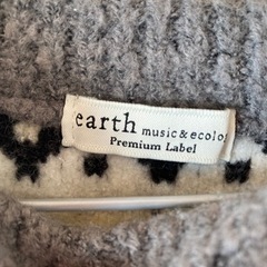 earthのセーターの画像