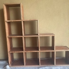 インテリア、木製ラックの画像