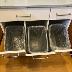 3分別　キャスター付きダストボックス　白の画像