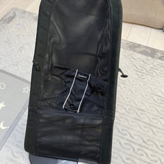 ベビービョルン　バウンサー　黒メッシュ