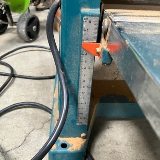 KM1607）動作確認済 300 makita 2012 マキタ 304mm 自動カンナ盤 自動カンナ かんな 鉋 研磨 研削 電動工具