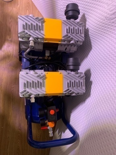 イリイ ２馬力オイルレスエアーコンプレッサー39L　静音　TR-303EC