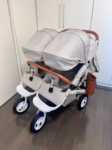 お取引き予定あり【カスタムカラー】エアバギー ココダブル アースサンド 双子用ベビーカー 年子用ベビーカー