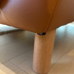 座りやすいレザーソファの画像