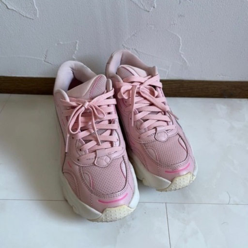 PUMA パルサーウェッジ 厚底スニーカー