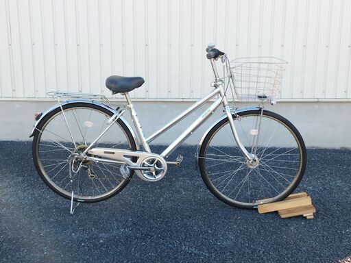 シティサイクル　27インチ　オートライト　外装6段変速　シルバー　車体極めて良好!　売れてます!　早い者勝ち!　状態は全体的に極めて良好と思います!　m7