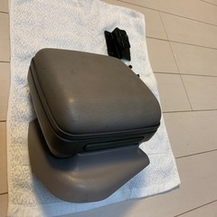 トヨタ純正のダストボックス（16系クラウンと10系エスハイにて使用）の画像