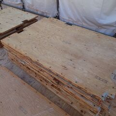 コンパネ　床材の画像