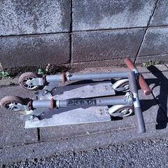 キックスケーター 2つ組、予備タイヤ1つ付の画像
