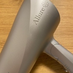 Izumi Allue マイナスイオンドライヤーの画像