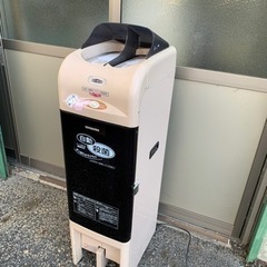 SHIBAURA スリッパ殺菌ディスペンサーの画像