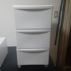 プラスチック製タンス