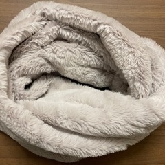 【グレージュ色】もこもこマフラー