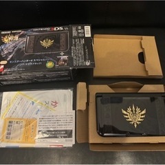 【中古/引取限定】Nintendo 3DSLL モンスターハンター4 スペシャルパック(ゴア・マガラブラック)(生産終了)の画像