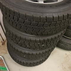 バリ山 175/70R14 アルミ付きスタッドレス コンパクトカーに マルチの画像