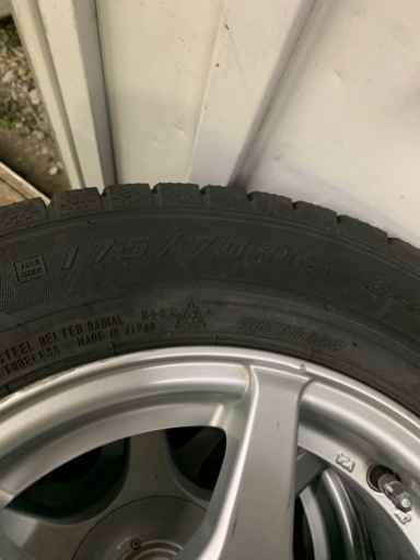 バリ山 175/70R14 アルミ付きスタッドレス コンパクトカーに マルチ