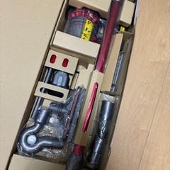 付属パーツほぼ新品★ ダイソン掃除機『Dyson Cyclone V10 Fluffy+』SV12 FF COM