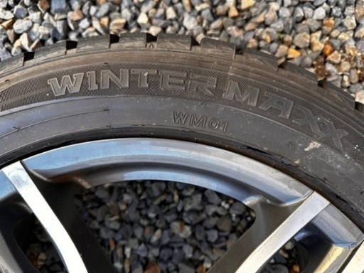 225/50R18スタッドレスアルミホイール4本セットDUNLOP winter MAXX WM01 112 5穴　18インチ　美品　送料無料　MAK MFF