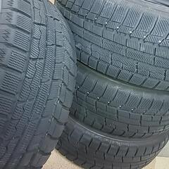 超セール！❄️組み換え工賃込み☆少し訳ありスタッドレス❄️225/60R17トーヨーの画像