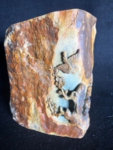 掘り出しの骨董緑端渓彫刻梅鳥文刻 鑑賞石 天然石 鉱物 インテリア 置物 高さ19cm