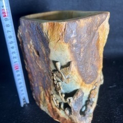 
掘り出しの骨董緑端渓彫刻梅鳥文刻 鑑賞石 天然石 鉱物 インテリア 置物 高さ19cmの画像