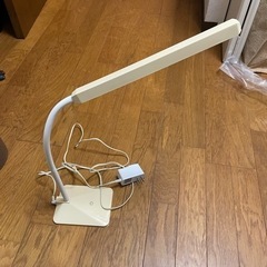 デスクライトの画像
