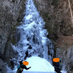 2/10土 川乗山（川苔山）氷瀑の百尋ノ滝 - 友達
