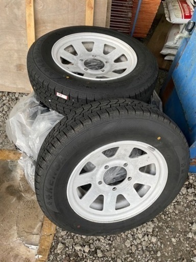 9.5部山！使用1ヶ月のみ！ジムニー スタッドレス タイヤホイールセット175/80/R15 ケンダ 2022製 pcd139.7 5h タイヤ ホイール