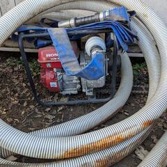 エンジンポンプ　ジャンク　部品取りの画像