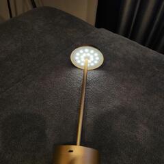 テーブルランプの画像