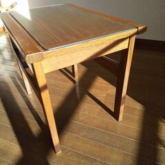 【美品】　木製サイドテーブル　ガラス表面の画像