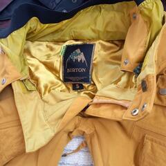 BURTONスノーボードウェアの画像