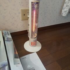 TEKNOS　ミニカーボンヒーター CH-305M　箱・取扱説明書付きの画像