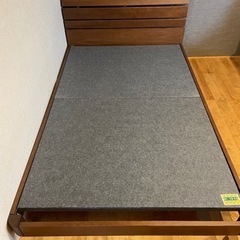 セミダブルベッドの画像