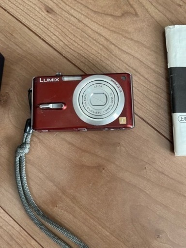 パナソニック　LUMIX DMC-FX9