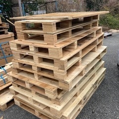 木製パレット　　木クズ